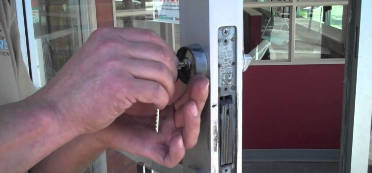 commercial door lock repair La Puente